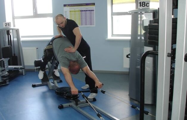 Educație fizică media pentru osteochondroza lombarului