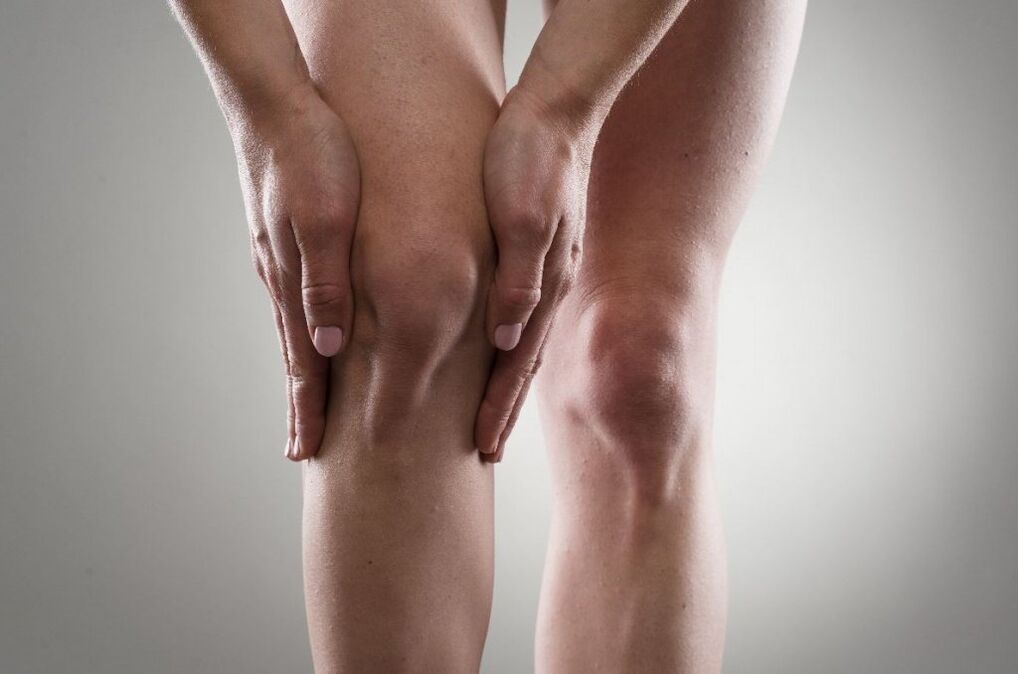 Primul simptom al gonartrozei este durerea la genunchi